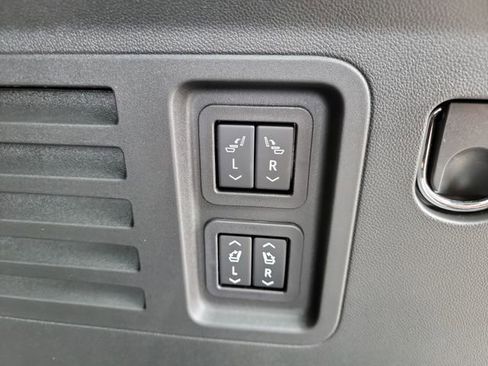 New 2026 Buick Enclave Sport Touring w/ Power Package image 30