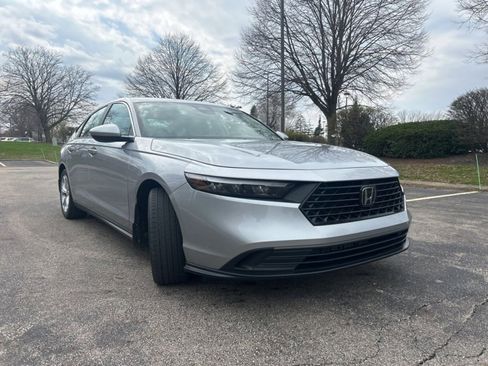 Certified 2023 Honda Accord LX image 4