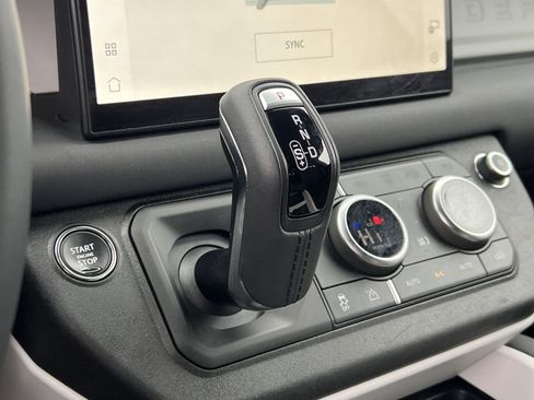 Used 2025 Land Rover Defender 110 S image 20