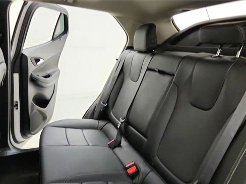 Used 2023 Buick Encore GX Essence w/ Experience Buick Package FWD image 32