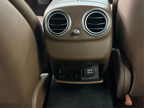 Used 2017 Mercedes-Benz E 300 image 29