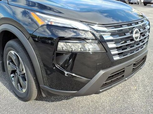 New 2026 Nissan Rogue SV FWD image 10