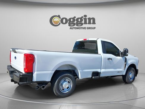 New 2026 Ford F250 XL w/ F-250 >10K GVWR Package image 5