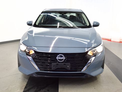 Used 2024 Nissan Sentra SV FWD image 3