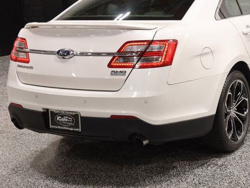 Used 2013 Ford Taurus SHO image 29