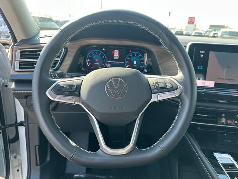 New 2026 Volkswagen Atlas SE FWD image 18