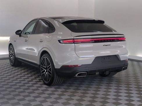 New 2026 Porsche Cayenne E-Hybrid Coupe AWD/4WD image 3