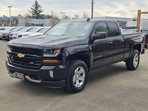 Used 2017 Chevrolet Silverado 1500 LT w/ All Star Edition AWD/4WD image 3