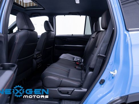 Used 2025 Honda Passport TrailSport image 37