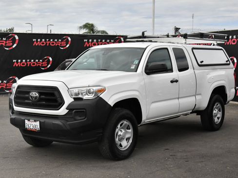 Used 2021 Toyota Tacoma SR RWD image 3