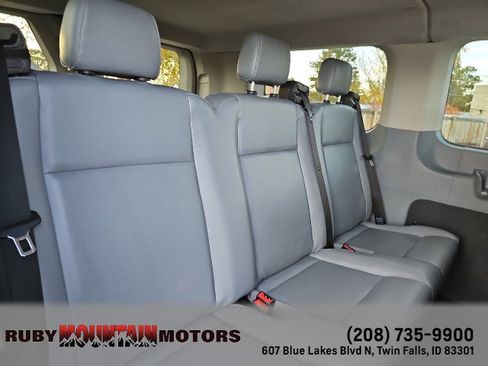 Used 2017 Ford Transit 150 XL image 29