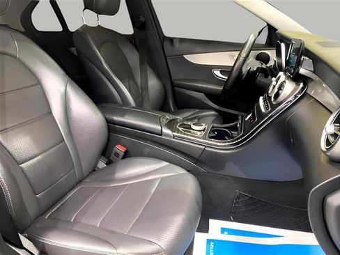 Used 2019 Mercedes-Benz C 300 Sedan image 16