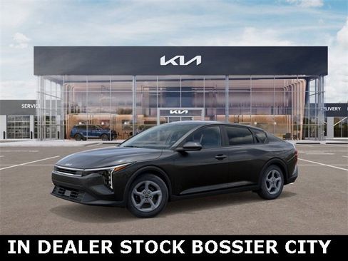 New 2025 Kia K4 LXS image 3