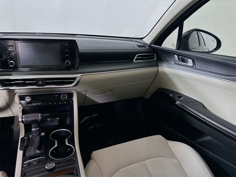 Used 2021 Kia K5 LXS image 19