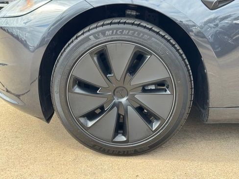 Used 2025 Tesla Model 3 Long Range image 8