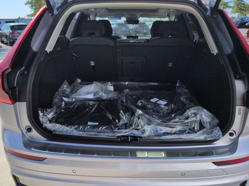 New 2026 Volvo XC60 B5 Plus w/ Protection Package Premier image 26