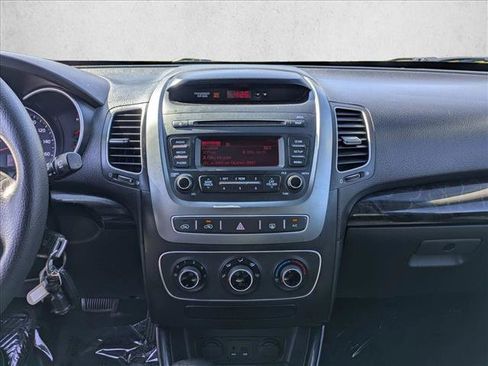 Used 2014 Kia Sorento LX FWD image 13