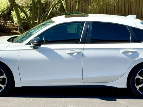Used 2025 Honda Civic Sport Touring image 5