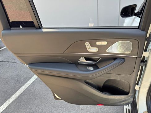 Used 2023 Mercedes-Benz GLS 580 4MATIC image 51