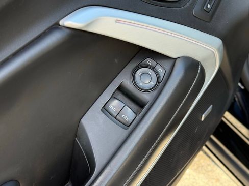 Used 2019 Chevrolet Camaro SS RWD image 12
