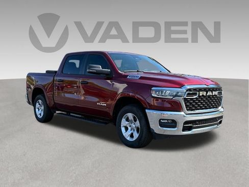 Used 2025 RAM 1500 Big Horn AWD/4WD image 1