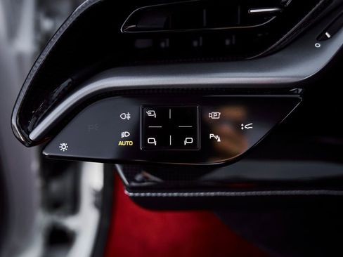 Used 2025 Ferrari SF90 Spider AWD/4WD image 50