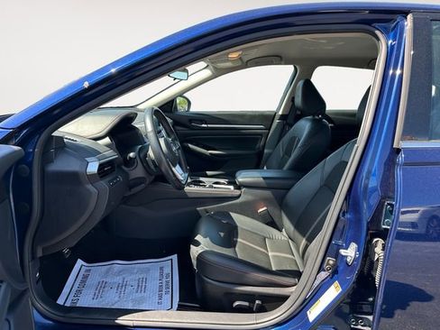 Used 2024 Nissan Altima 2.5 SR FWD image 9