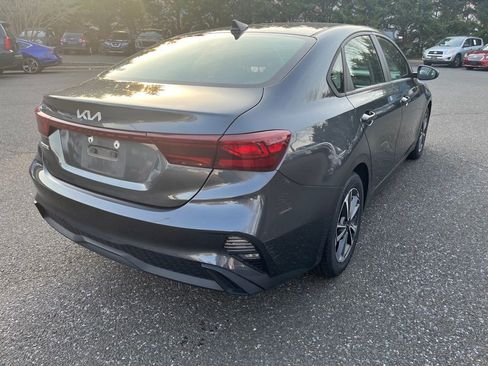 Used 2022 Kia Forte LXS image 7