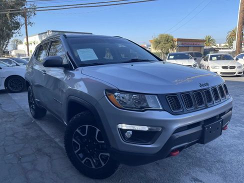 Used 2020 Jeep Compass Trailhawk AWD/4WD image 3