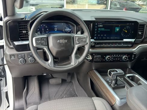 Used 2025 Chevrolet Silverado 1500 RST w/ Redline Edition AWD/4WD image 18