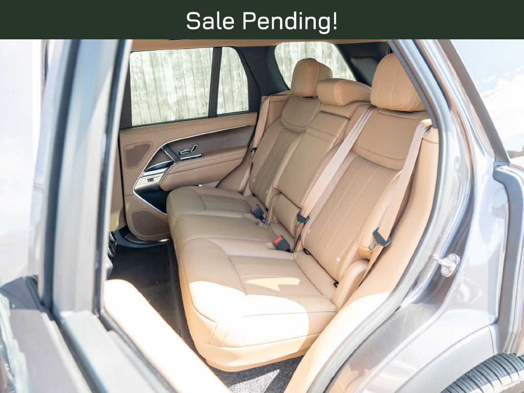 Certified 2025 Land Rover Range Rover SE AWD/4WD image 36