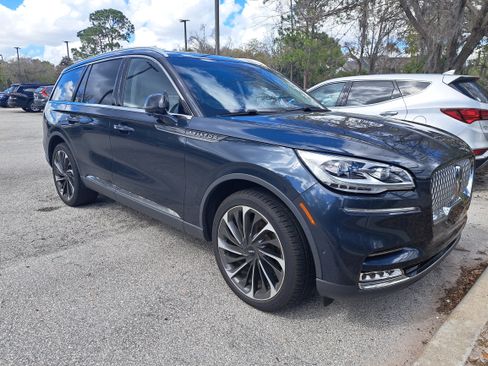 Used 2022 Lincoln Aviator Reserve w/ Equipment Group 201A image 3