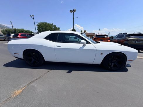 Used 2021 Dodge Challenger R/T Scat Pack RWD image 3