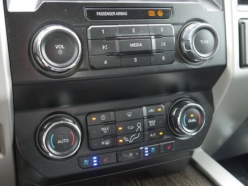 Used 2021 Ford F250 Lariat w/ Lariat Ultimate Package AWD/4WD image 48