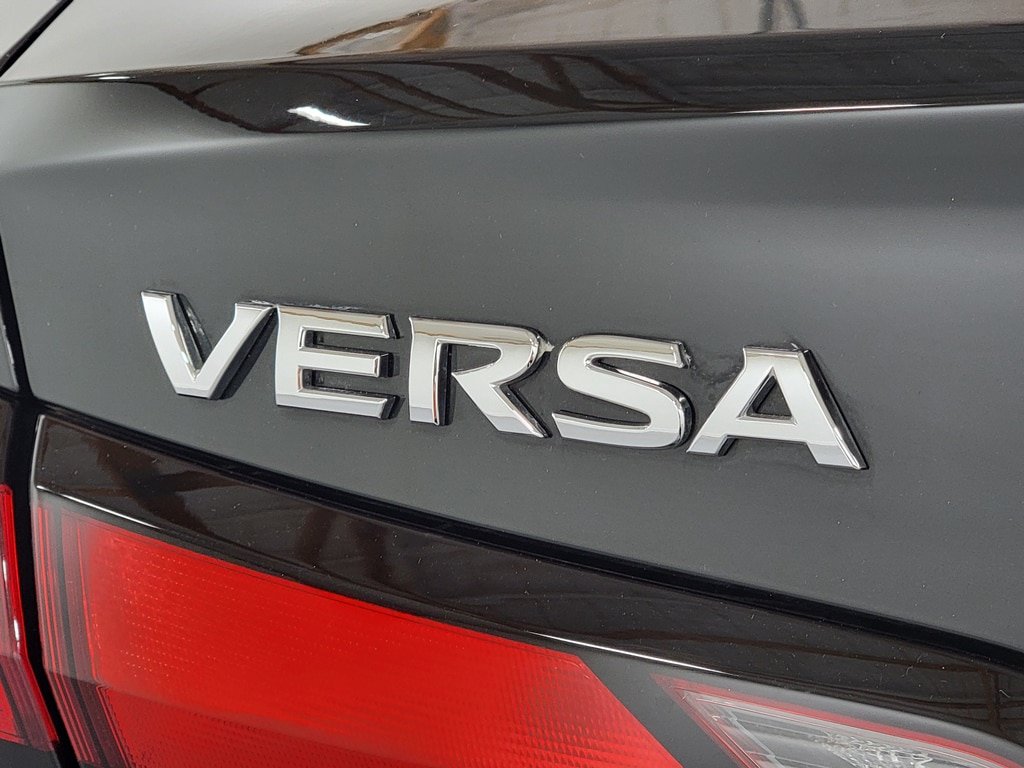 Used 2024 Nissan Versa S w/ Trunk Package FWD image 9