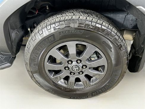 Used 2025 Toyota Land Cruiser image 24