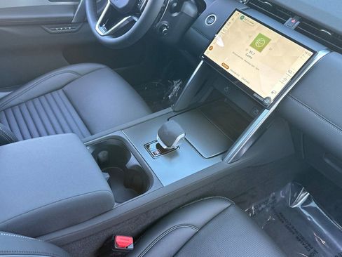 New 2025 Land Rover Discovery Sport Dynamic SE AWD/4WD image 27