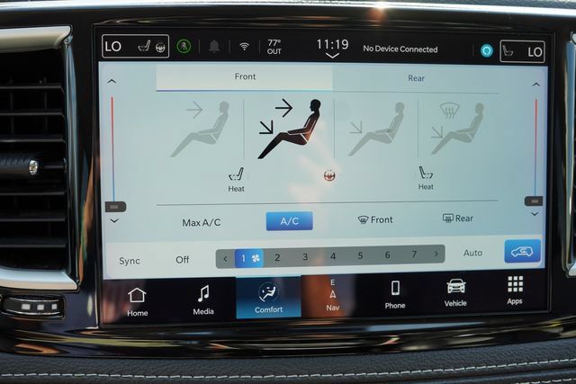 Certified 2024 Chrysler Pacifica Limited FWD image 6