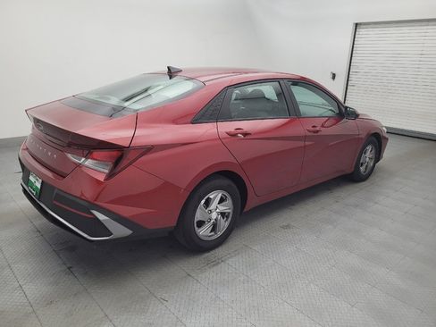 Used 2025 Hyundai Elantra SE FWD image 10