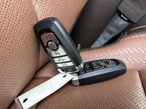 Used 2025 Ford F250 King Ranch AWD/4WD image 9