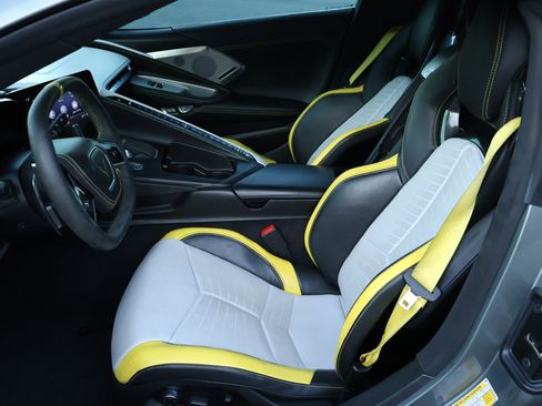 Used 2022 Chevrolet Corvette Stingray Premium Cpe RWD image 13