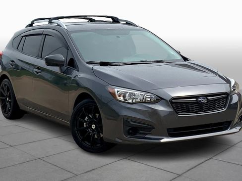 Used 2018 Subaru Impreza 2.0i Premium AWD/4WD image 2