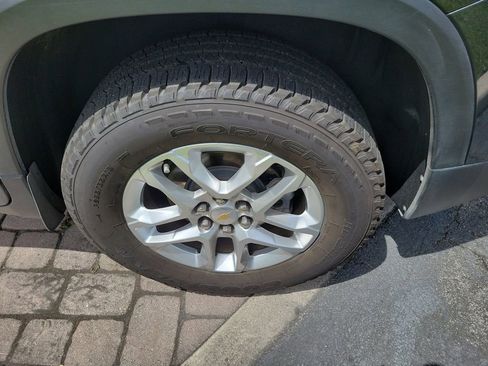 Used 2019 Chevrolet Traverse LT image 10