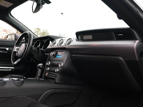 Used 2017 Ford Mustang GT image 21