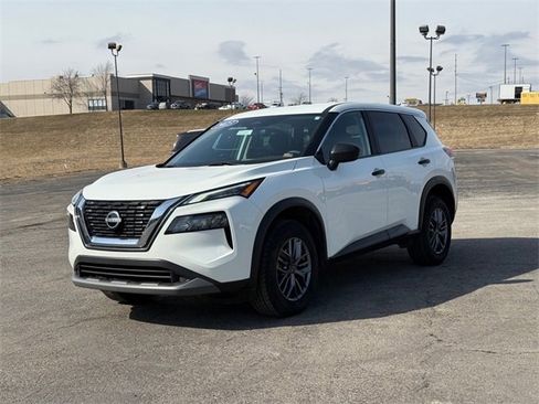 Used 2023 Nissan Rogue S image 7