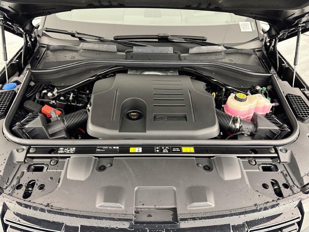 New 2027 Land Rover Range Rover SE AWD/4WD image 32