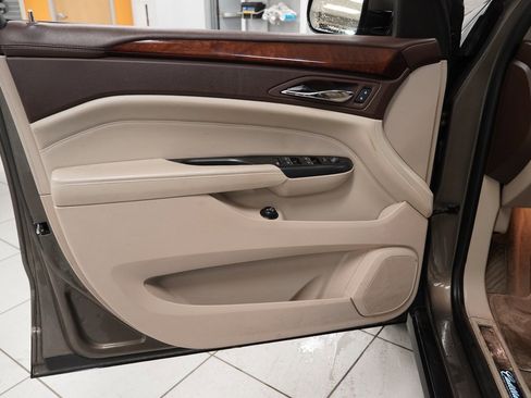 Used 2015 Cadillac SRX Luxury image 17