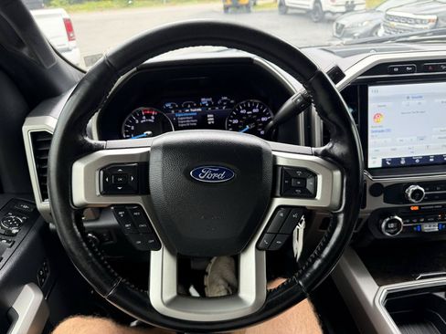 Used 2022 Ford F350 Lariat w/ Black Appearance Package AWD/4WD image 29