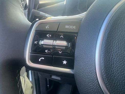 New 2026 Kia Carnival SX w/ SX Dark Edition Package FWD image 19