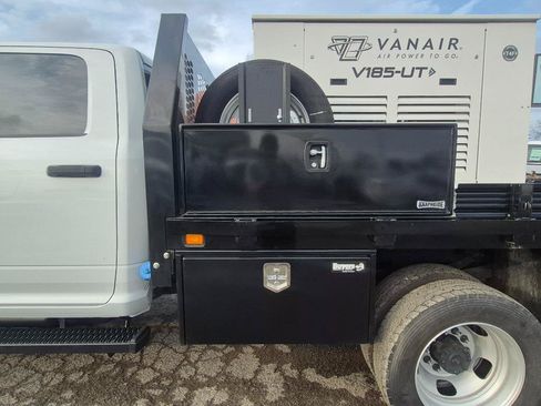 Used 2024 RAM 5500 Tradesman w/ Safety Group AWD/4WD image 15